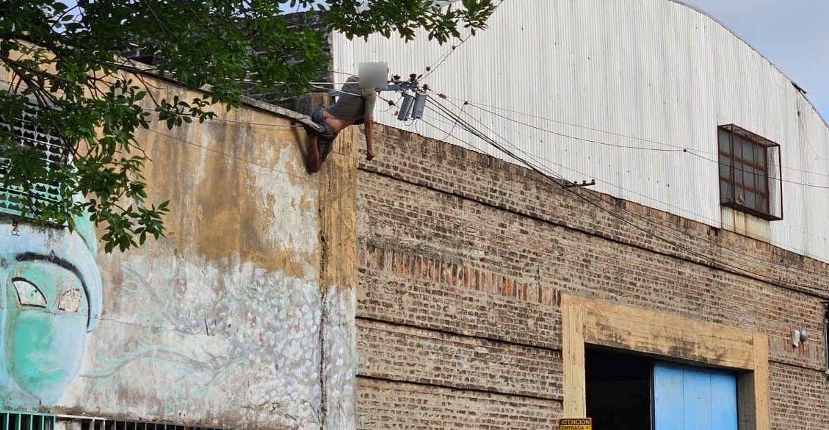 Un Hombre Murió Electrocutado Mientras Robaba Cables En Rosario - Sl24 ...